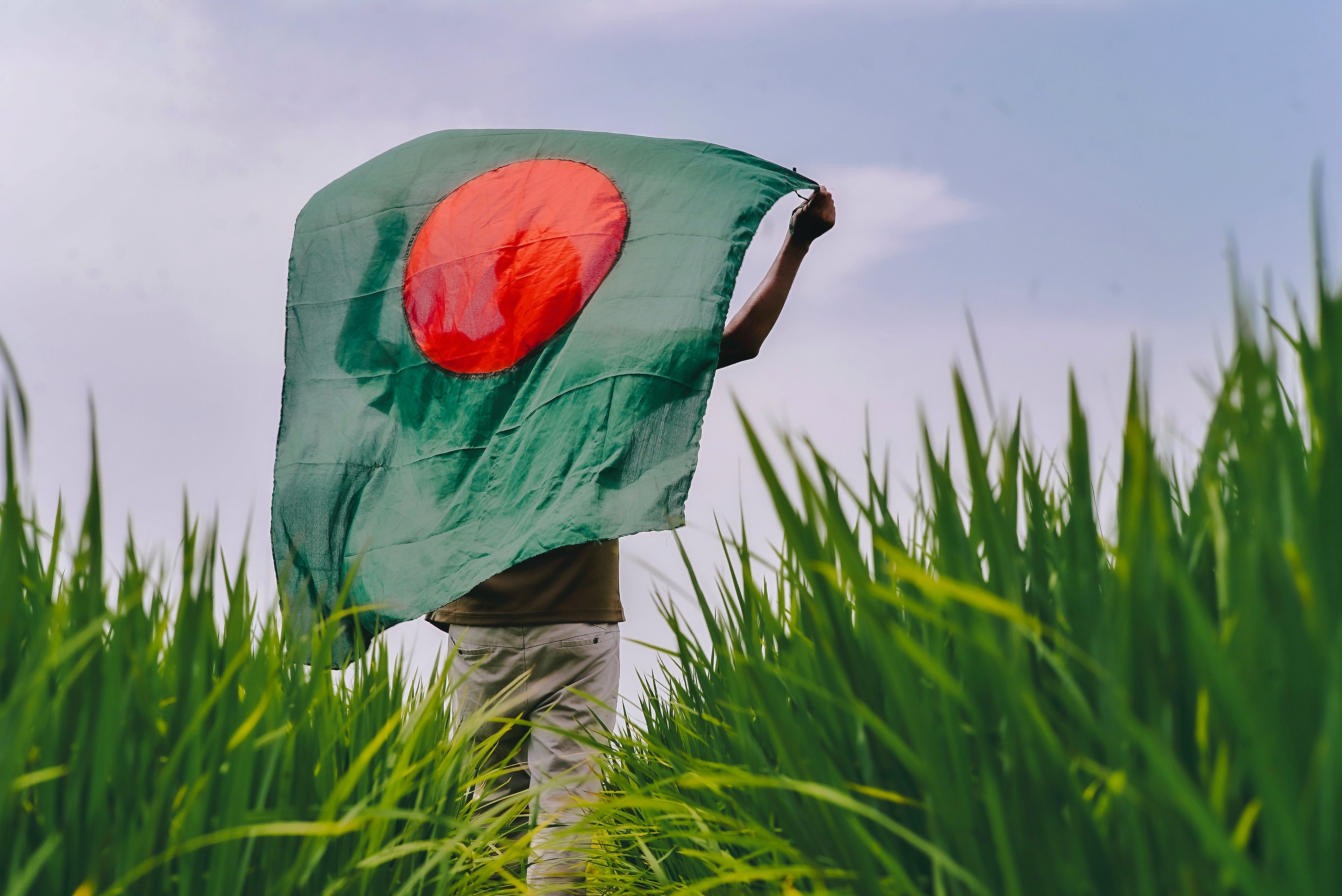 Container freight — importing garments and textiles from Bangladesh to Spain